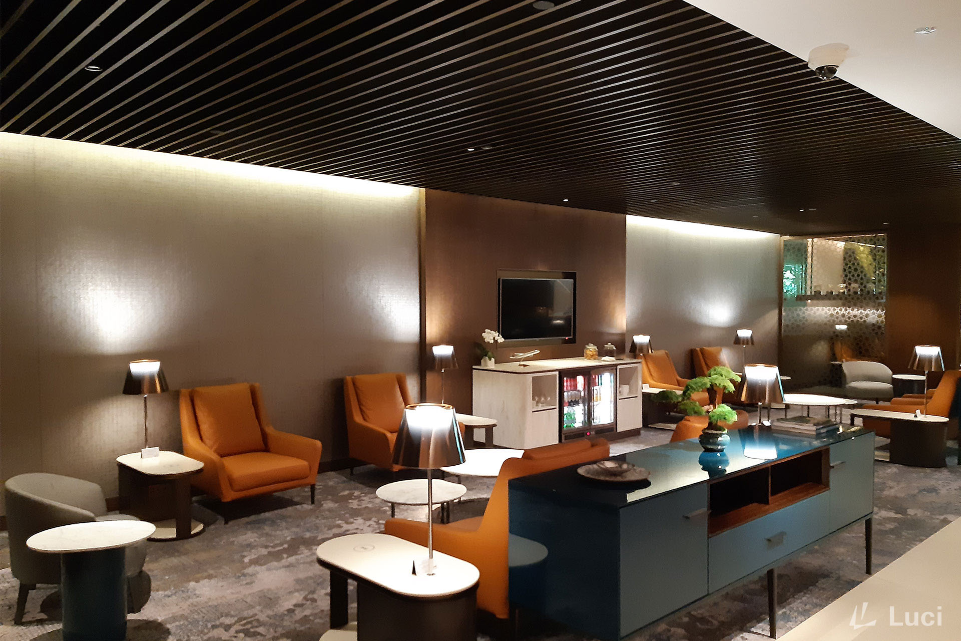 Qatar Airways Lounge A&A (T1)