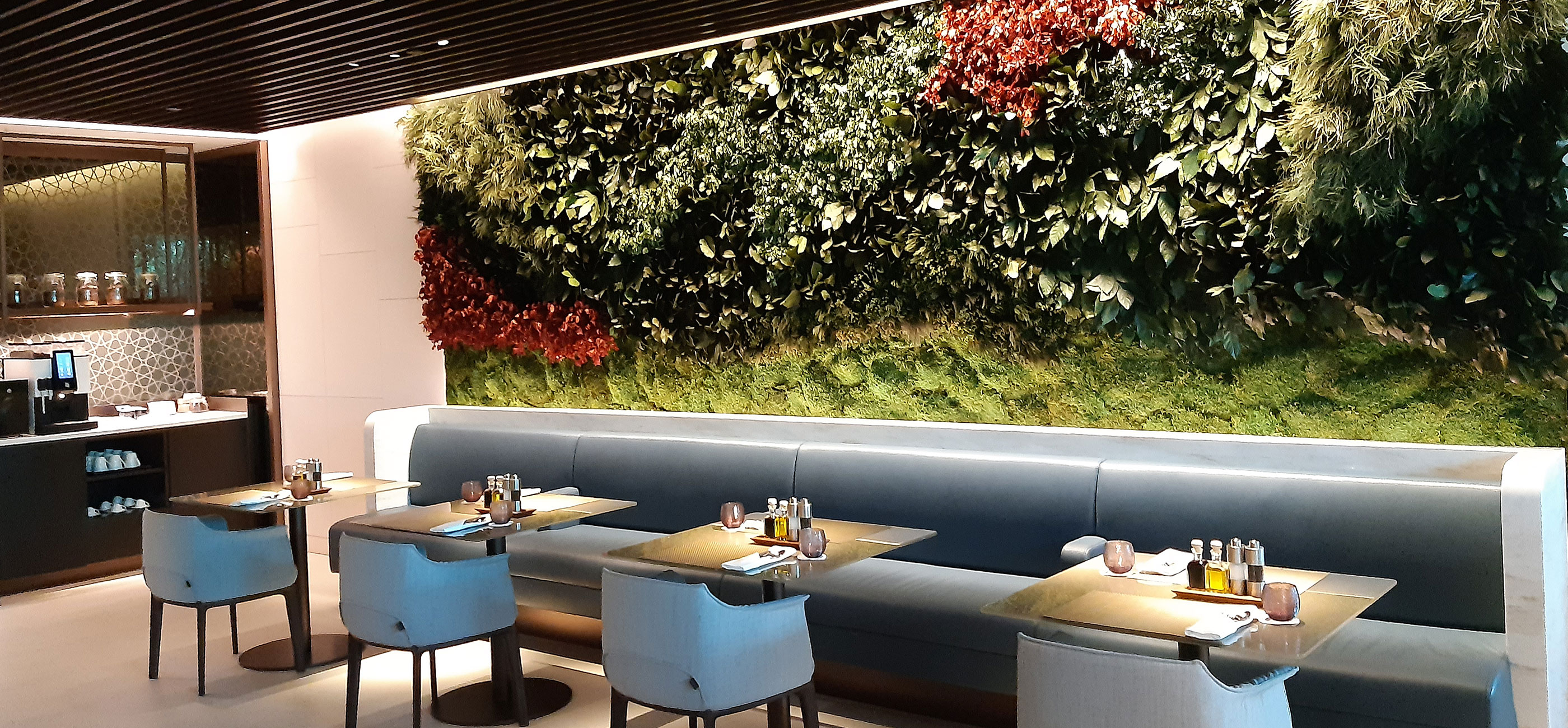 Qatar Airways Lounge A&A (T1)