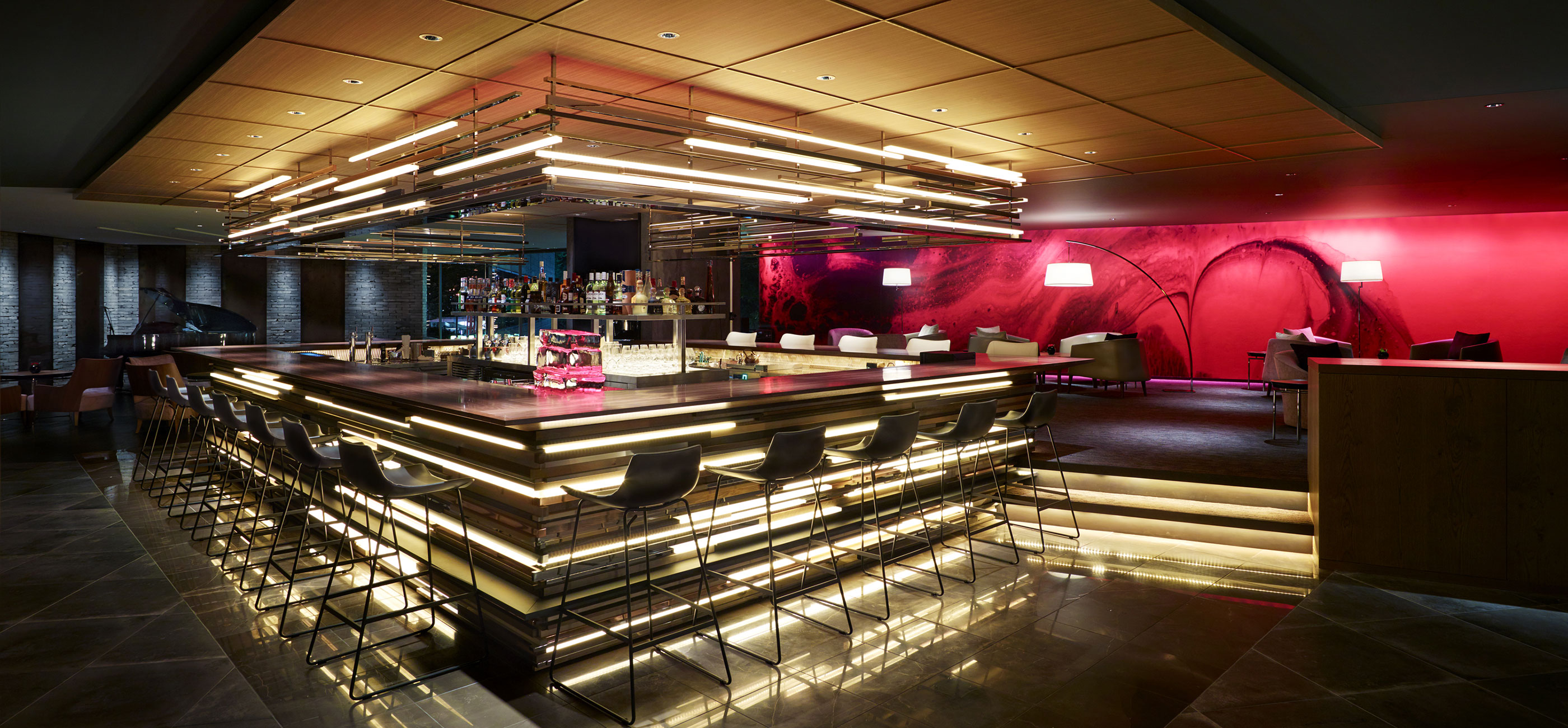 ヒルトン東京　ダイニングフロアTSUNOHAZU